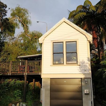 Hotel Tiny House In The Sky à Dunedin Extérieur photo
