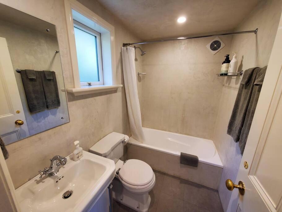Hotel Tiny House In The Sky à Dunedin Extérieur photo