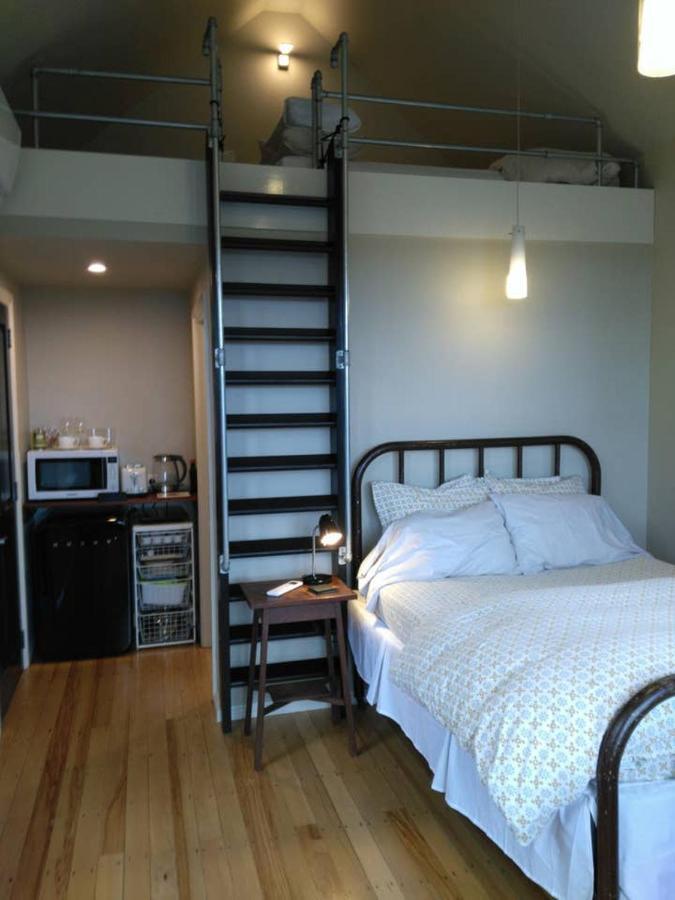 Hotel Tiny House In The Sky à Dunedin Extérieur photo