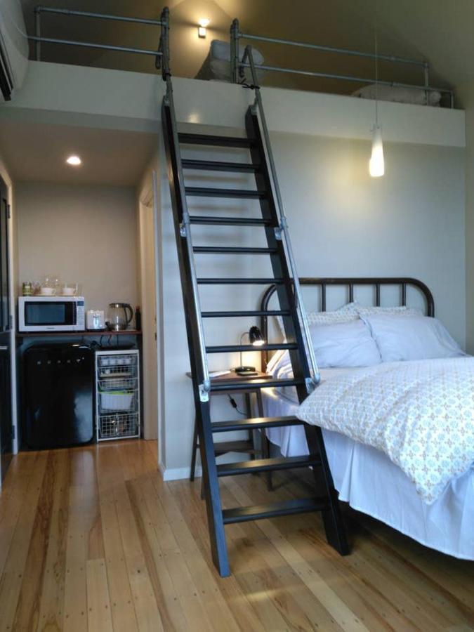 Hotel Tiny House In The Sky à Dunedin Extérieur photo